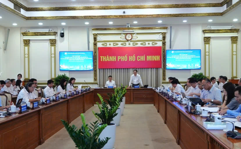 Bộ Nội vụ làm việc với TPHCM về đề án chuyển 29 xã lên phường
